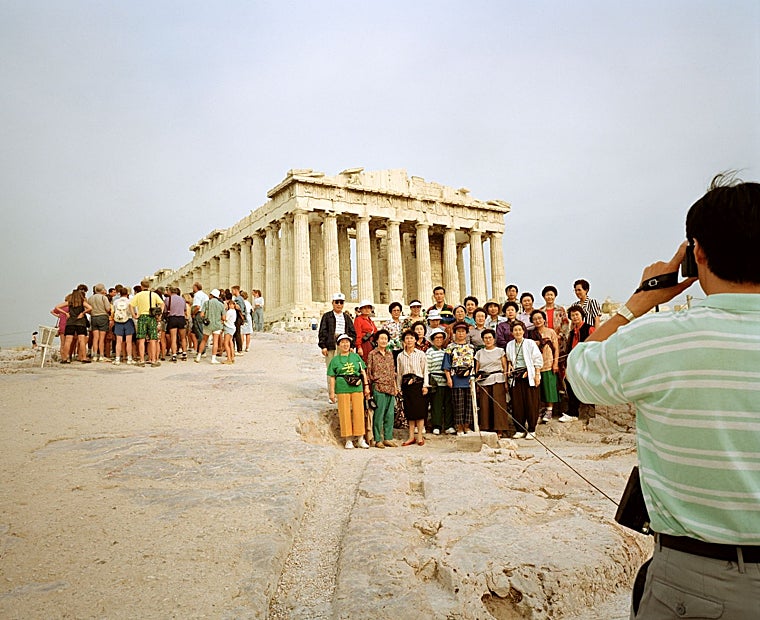 Muere a los 73 años el fotógrafo Martin Parr, conocido por sus retratos de la vida británica
